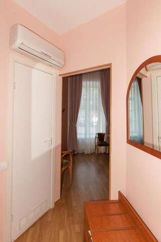 Гостиница Екатерина Пушкин Стандартный двухместный номер с 2 отдельными кроватями-7