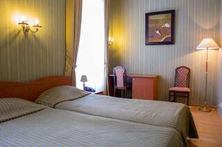 Гостиница Екатерина Пушкин Стандартный двухместный номер с 2 отдельными кроватями-1